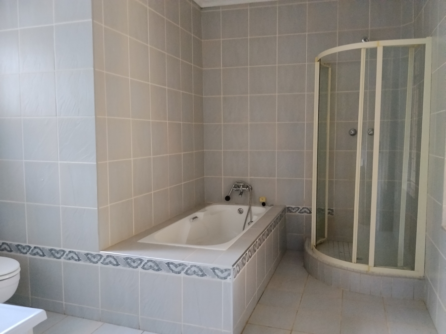 To Let 3 Bedroom Property for Rent in Geelhoutpark North West